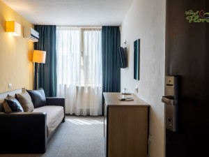 Hotel FLORA