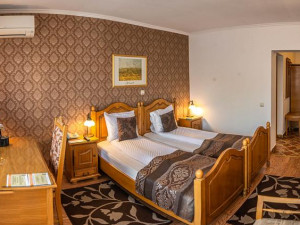 Hotel KORONA
