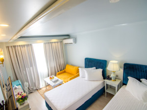 Complex PHOENICIA BLUE VIEW AMFITEATRU