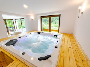 YAEL LUXURY