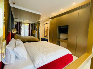 SOLID RESIDENCE