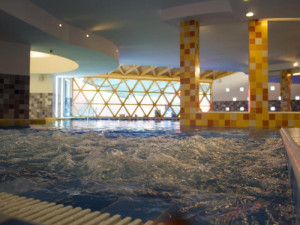 Hotel CRYSTAL