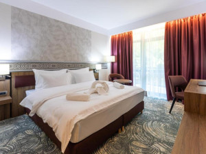 Hotel CRYSTAL