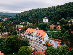 Hotel CRYSTAL