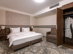 Hotel CRYSTAL