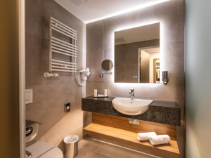 Hotel CRYSTAL