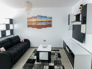 Apartament BLACK AND WITHE ALEZZI