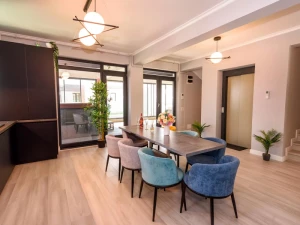 AQUARIUM RESIDENCE PENTHOUSE 5