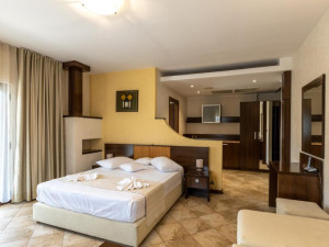 Hotel BY TONY