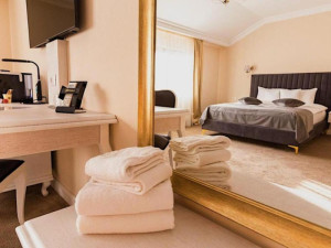 Hotel 4 CARDINAL BOUTIQUE