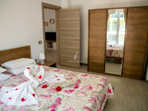 Aparthotel ELLA ALEZZI