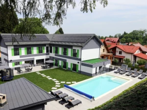 Q VILLA