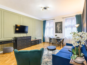 COLIN'S PLACE
