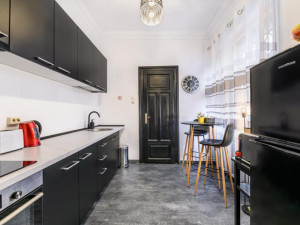 COLIN'S PLACE