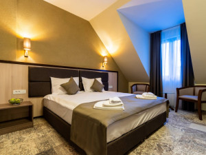 Hotel IZVOARE