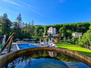 Hotel IZVOARE