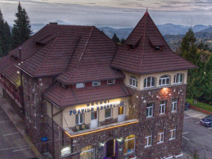 Hotel BUCEGI PORTILE REGATULUI - Paraul Rece