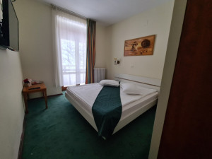 Hotel BUCEGI PORTILE REGATULUI