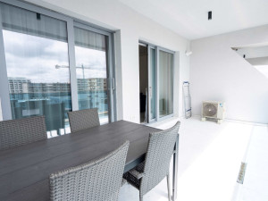 WAVE 6 APARTMENTS