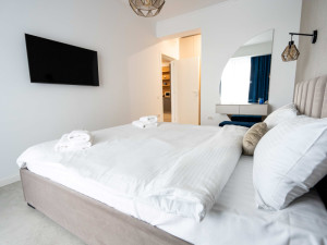 WAVE 6 APARTMENTS