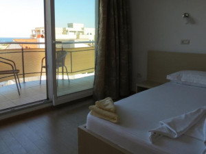 VILA MARYNERO